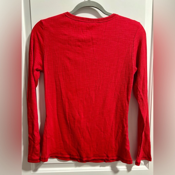 Amazon Ribbed Long Sleeve V-Neck - Picture 4 of 4